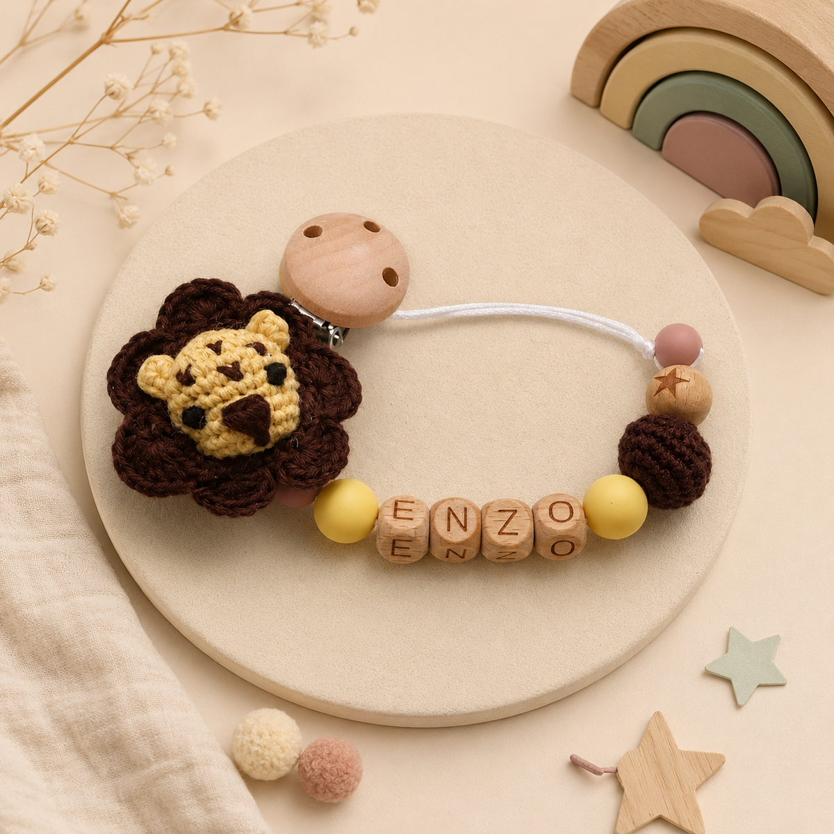 Chupetero León Crochet