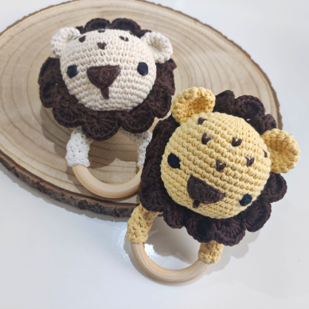 LEÓN SONAJERO/MORDEDOR