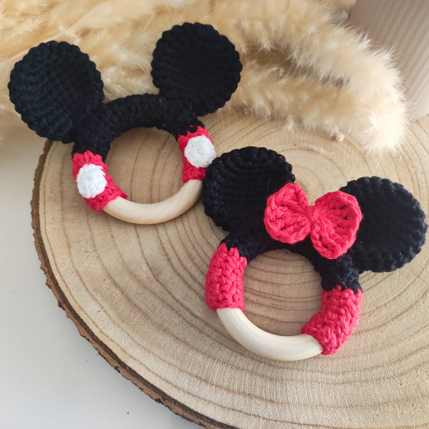 MORDEDOR MICKEY Y MINNIE MOUSE