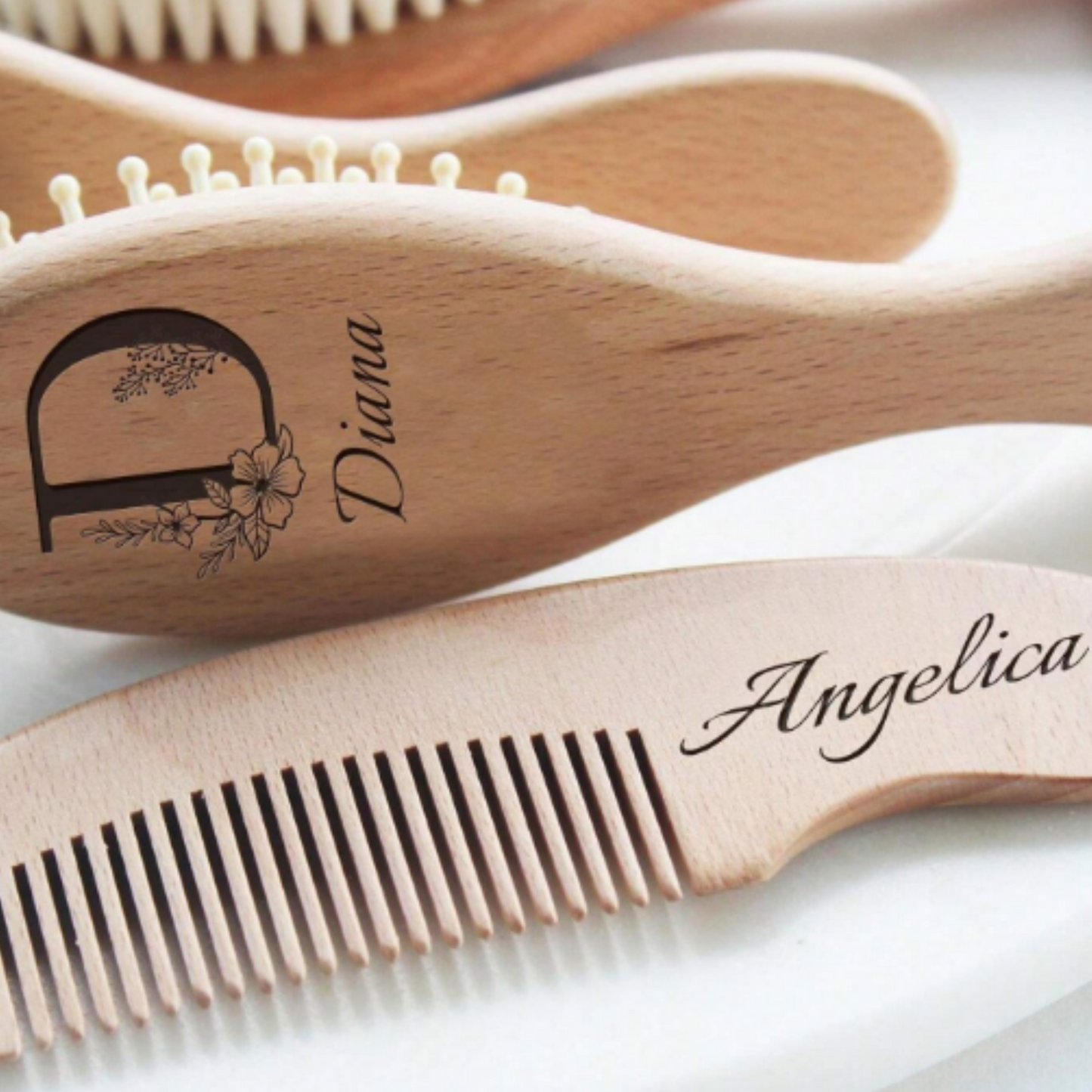 JUEGO PEINES LETRA BEBES PERSONALIZADOS