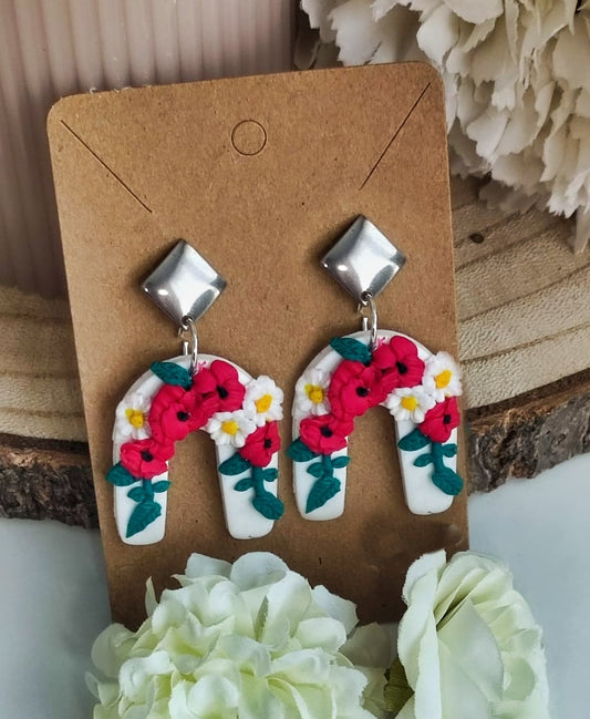 PENDIENTES HERRADURA DE MAYO