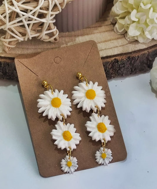 PENDIENTES TRIO DE MARGARITAS