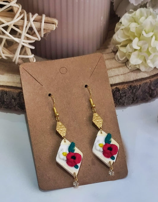 PENDIENTES ROMBO DORADO