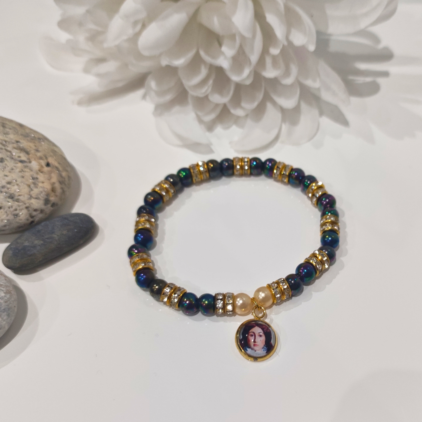 PULSERA NEGRA Y DORADA