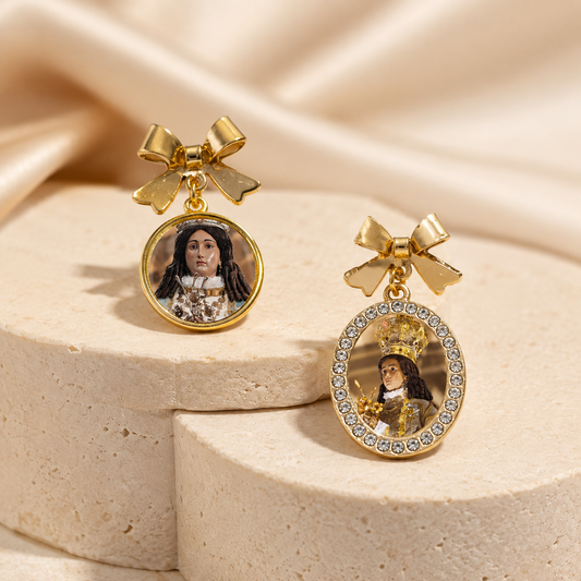 Broche Lazo Dorado o Plateado Imagen