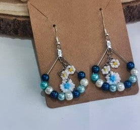 PENDIENTES PERLAS Y FLORES