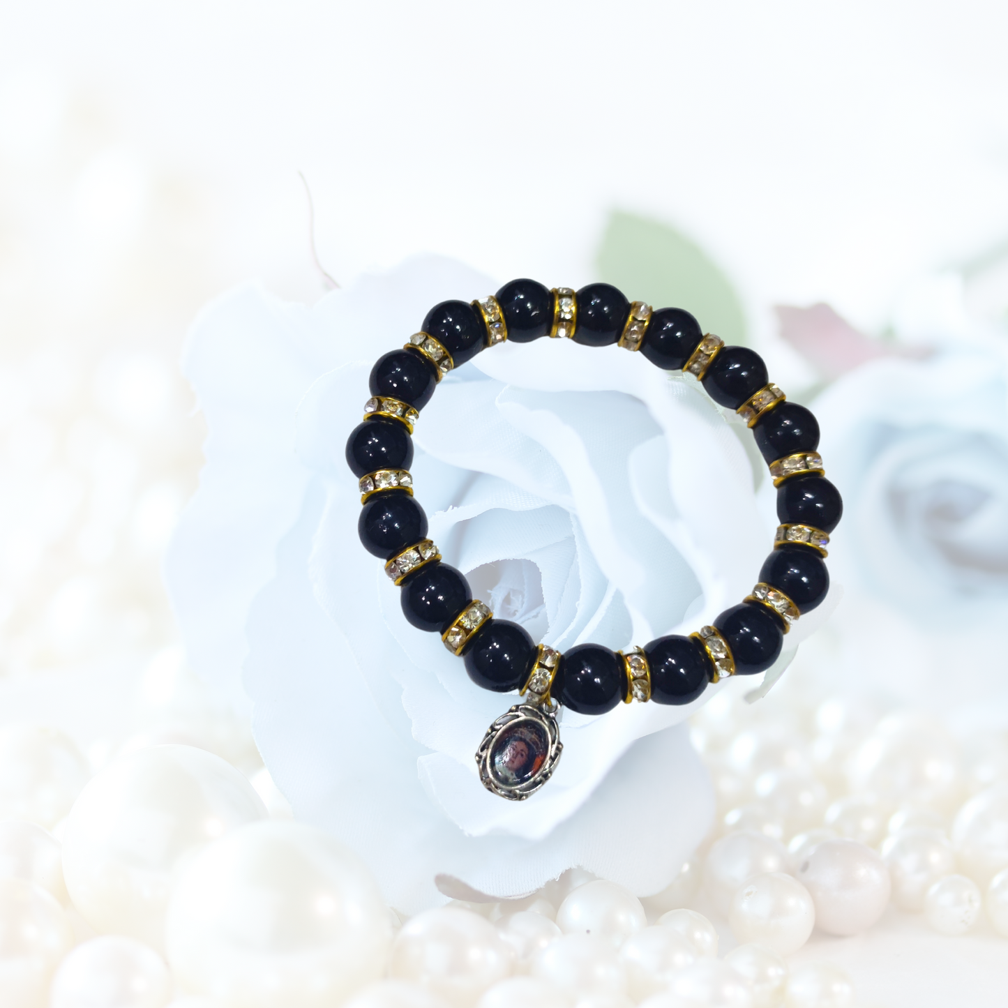 PULSERA NEGRA Y DORADA