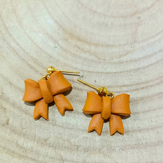 PENDIENTES LAZO MOSTAZA