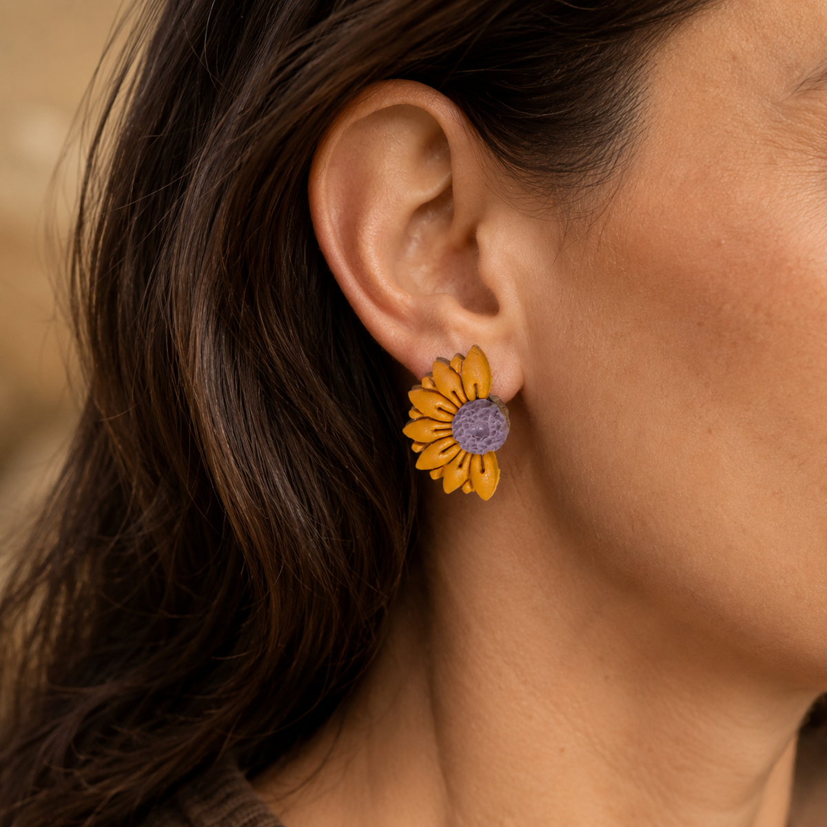 Pendientes Medio Girasol, detalle 2